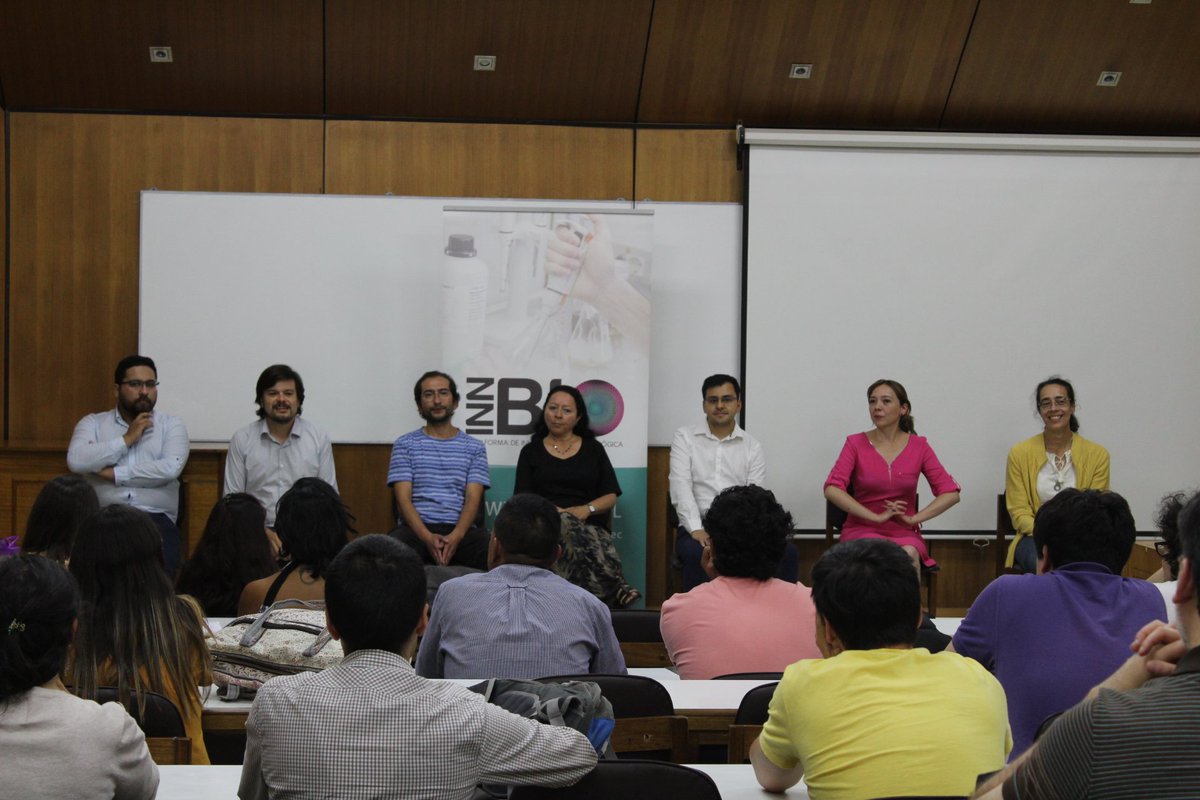 INNBIO_UDEC's tweet photo. Ahora empieza el panel de discusión. Modera @BioRojas , director de @INNBIO_UDEC junto a #CarinaAudisio #SandraQuilodran #CristianGutierrez #PedroAlarcón #JorgeRocha #ApolinariaGarcia #simposioprobioticos #udec #ccp #dieta #salud #innovación #OTLsCorfo #otls https://t.co/jvrDCuWnD4