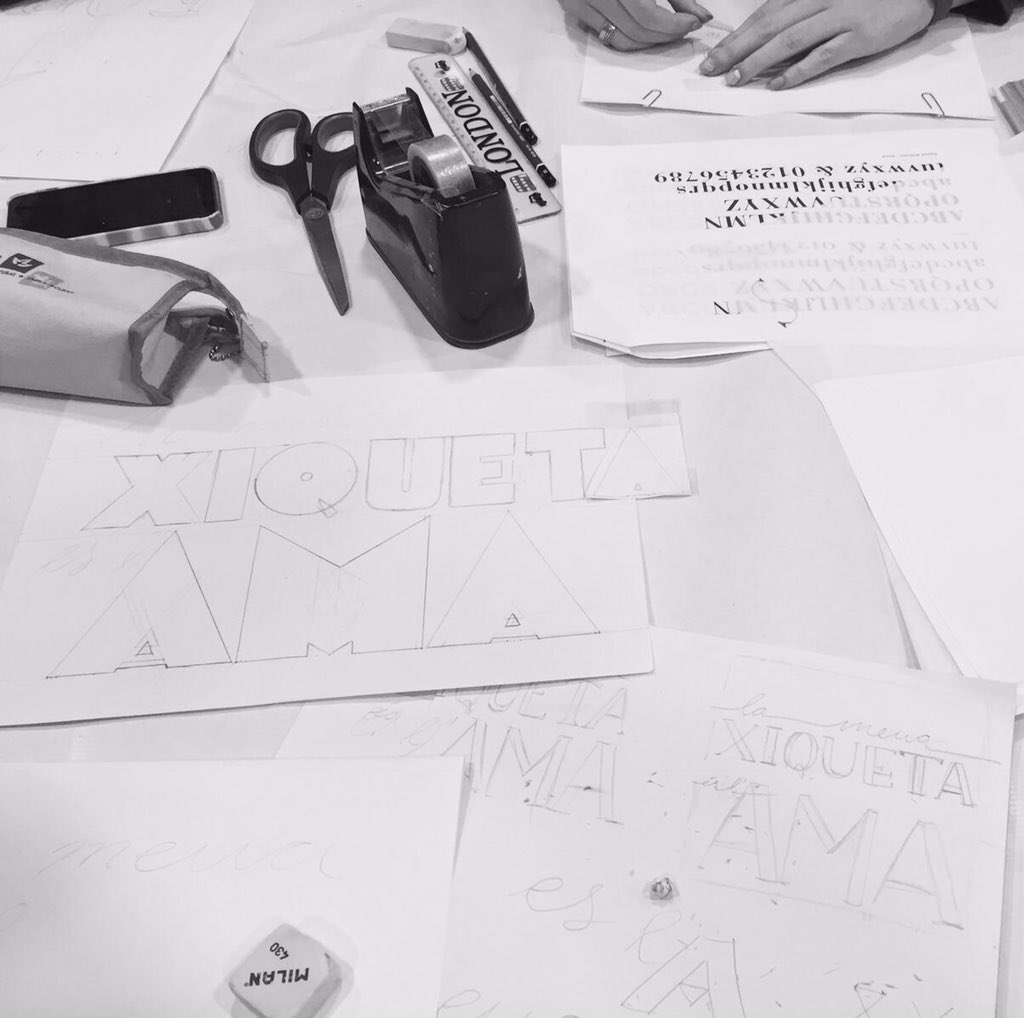 GinaSerret's tweet photo. Ahir vam acabar la 2a ed. del #curs de #lettering @RavalsTaller i no puc estar més contenta de l'evolució dels alumnes en les 3 tardes que ha durat el #taller. Felicitats! 🙌🏽
#letteringworkshop #curso #workshop #handlettering #drawing #letters #letras #dibujo #crafts https://t.co/lEtwLMAFjy