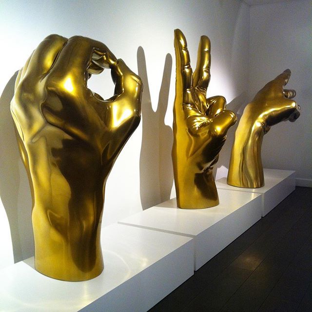 Superb sculptures by Lorenzo Quinn ‘Actions speak louder than words’ ✌️
.
.
.
.
.
#sculpture #polishedfinish
#sculptureart #lovethis #meaningfulart #beautyinsimplicity #inspirationalart #inspirationalsculpture #actionsspeaklouderthanwords #londonexhi… ift.tt/2DxDOG5