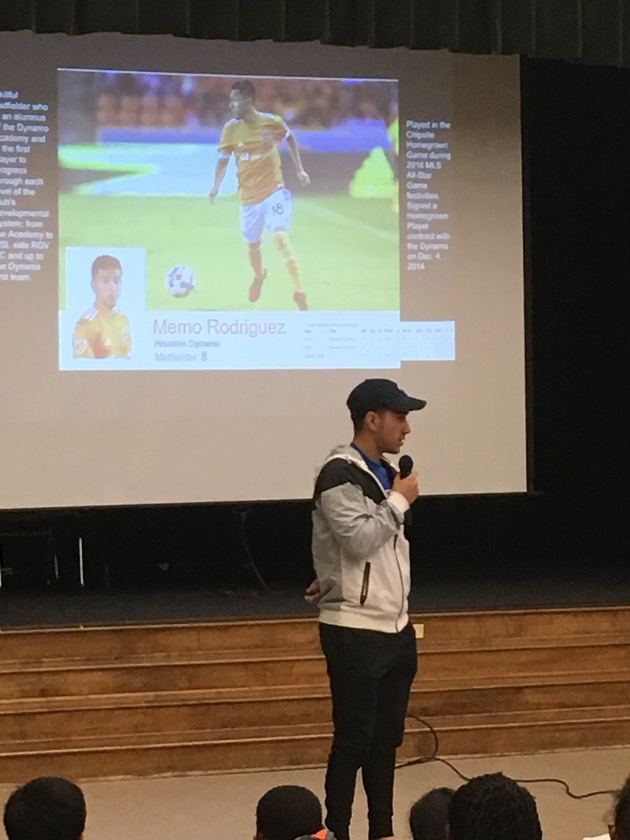 hlopezteach's tweet photo. Awesome surprise for the kids! #houstondynamo #drive4purpose #memorodriguez @HumbleISD_HE @HoustonDynamo @HumbleISD https://t.co/uYf298bVaR
