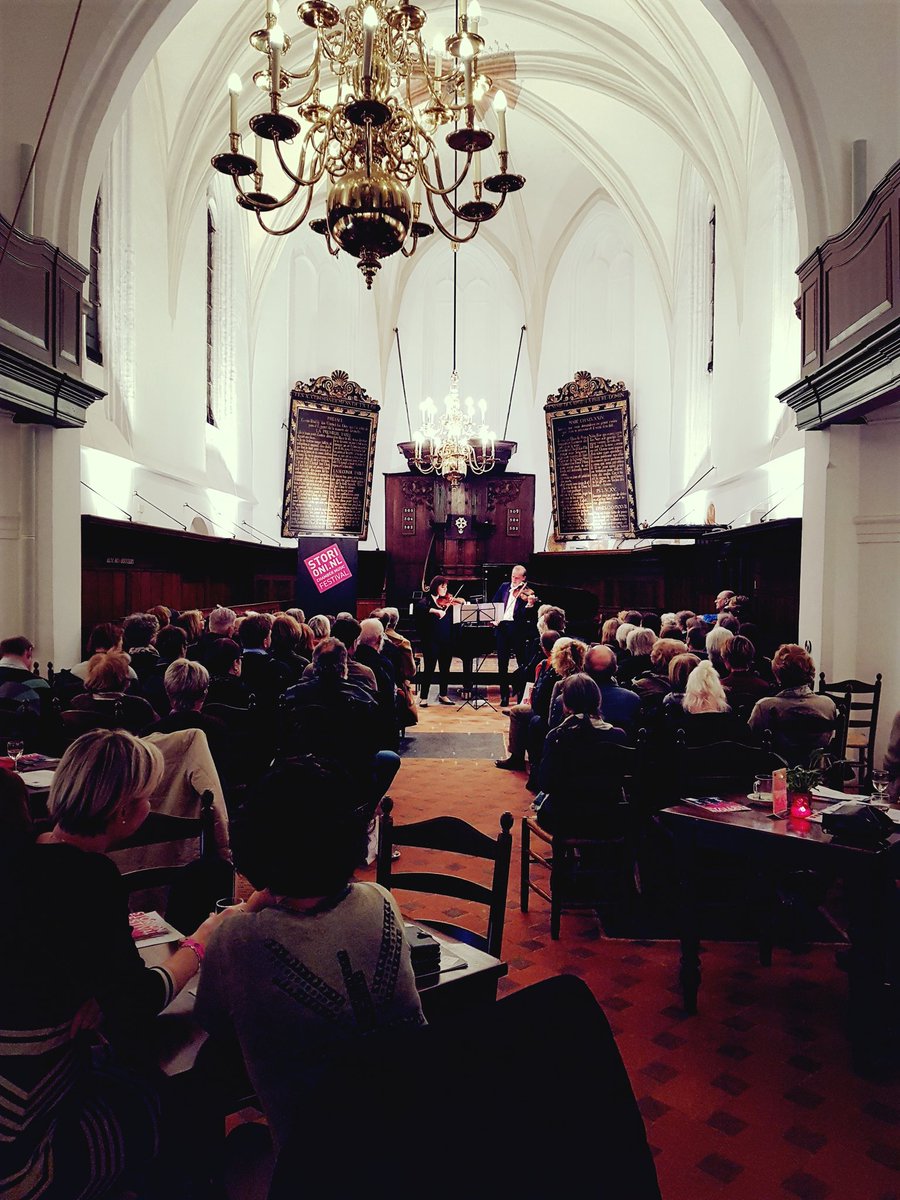 We sluiten de avond af in de Waalse Kerk. Met nu Bartók door Veriko Tchumburidze en @WouterStorioni. Heeft u ook zo genoten vanavond?