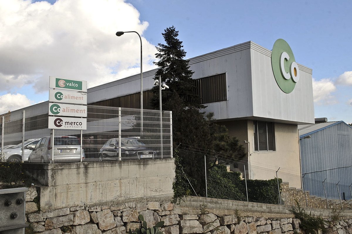 el9nou_vor's tweet photo. TITULARS L'empresa de #Granollers #Covalco preveu obrir un centenar de botigues a tot l'Estat aquest 2017. Divendres, a @EL9NOU_VOr els plans de la companyia per a aquest any. https://t.co/JHm0r2TRWR