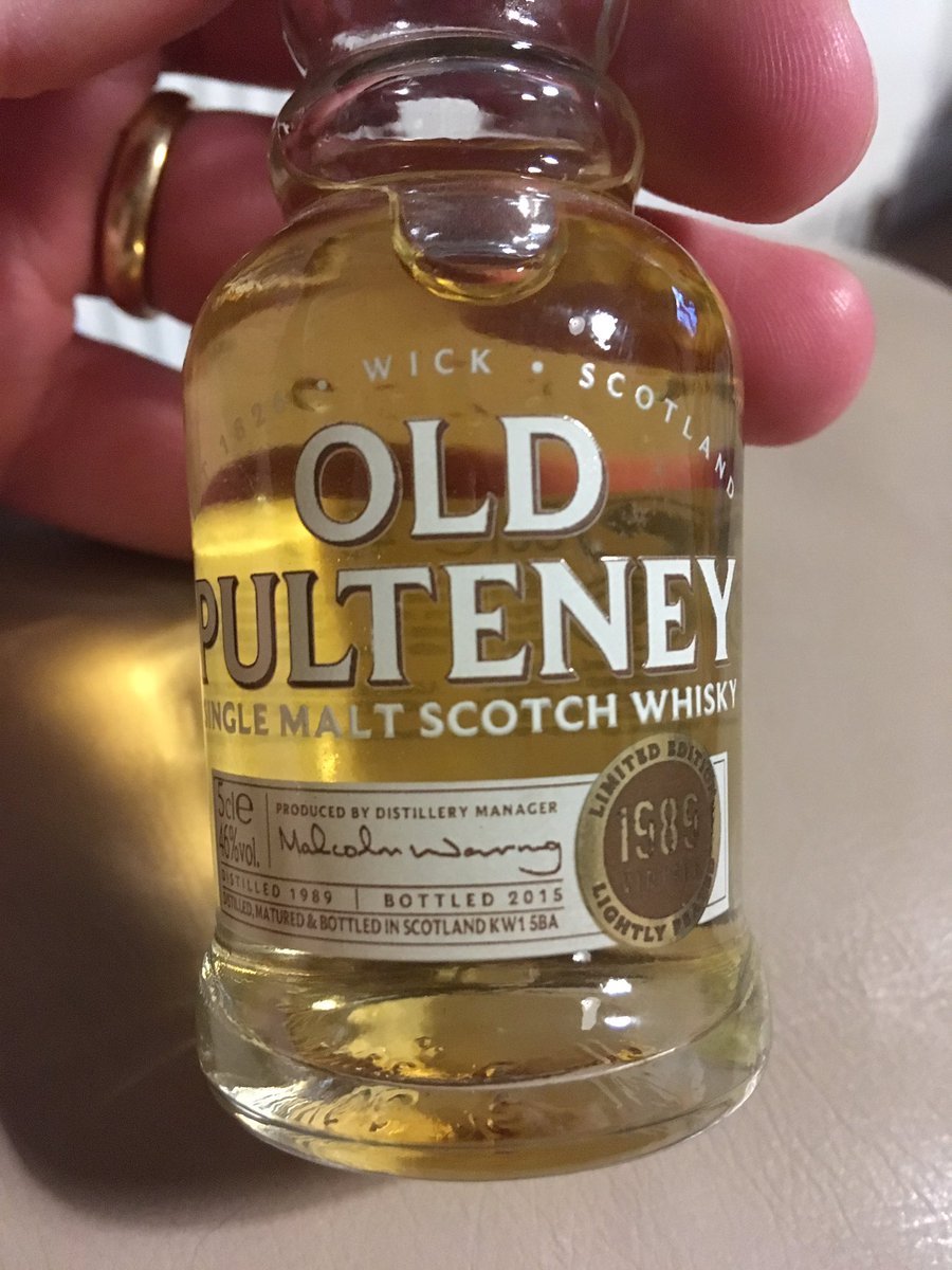 BBRrob's tweet photo. An excellent @OldPulteneyMalt for #BurnsNight #MassiveHand #MiniatureBottle https://t.co/cw3jjMJ4gO