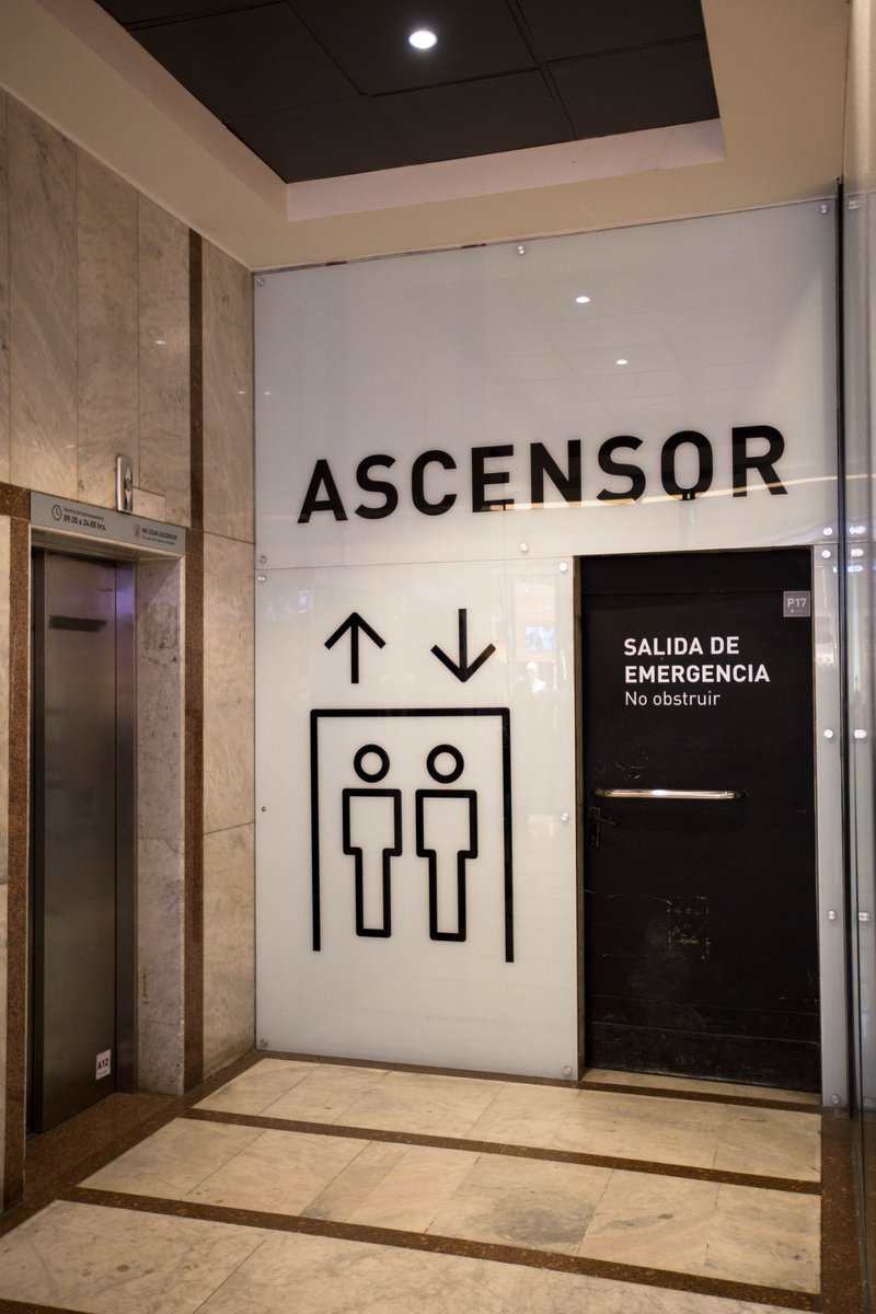 fastersolucions's tweet photo. señaletica para ascensores. faster creando soluciones para la comunidad. #fastersoluciones #creatividad #diseño https://t.co/42anfIcweJ