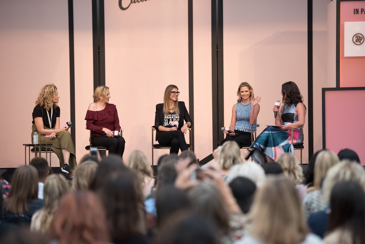 #TBT to <a href="/createcultivate/">Create & Cultivate</a> in Seattle! I cannot wait to take the stage next month at #CreateCultivateLA. Get all the details here: bit.ly/2zNtpUK