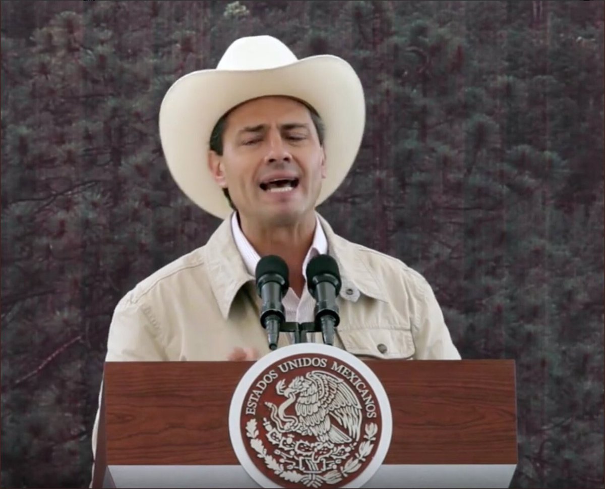 rmarsenal's tweet photo. Debajo del sombrero..... Hay un hombre "ratero" 🐀🐀🐀.....Que con o sin dinero... 🎵🎵🎵 @PechaNys @vampipe @chuckmon https://t.co/LwVSyEerGR