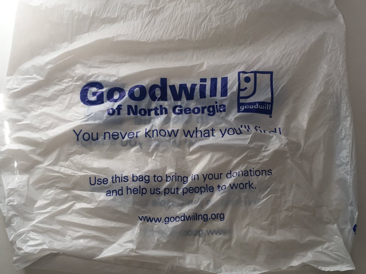 DiyWright's tweet photo. Wondering what on earth you can buy from a thrift store for crafting diys? In my latest blog post {link in bio} I’ll tell you what I look for and what I do with my finds! #goodwill #thriftstore https://t.co/nCsu5HxYst