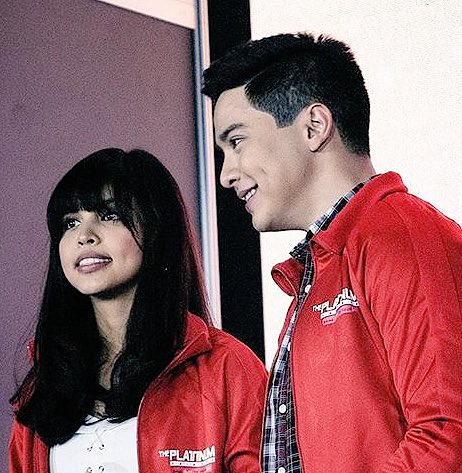 leyah_q's tweet photo. GOOD FRIENDS?!? LOVE TEAM?!?

....TAPOS MAGKAMUKHA?!?!

K. FINE. SABI NYO E. 🙃😅

credits to @leysam1 @jenasis818 😊

#ALDUBFullHearts https://t.co/2VuOvmaMdo