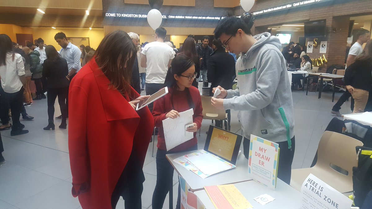 Impact_by_Song's tweet photo. We showed @My_Draw_er for the first time! met our first customer! We will develop and just tell us how to improve it! #mydrawer_er #mace17 #Globalsong https://t.co/r9KsC8GaQP