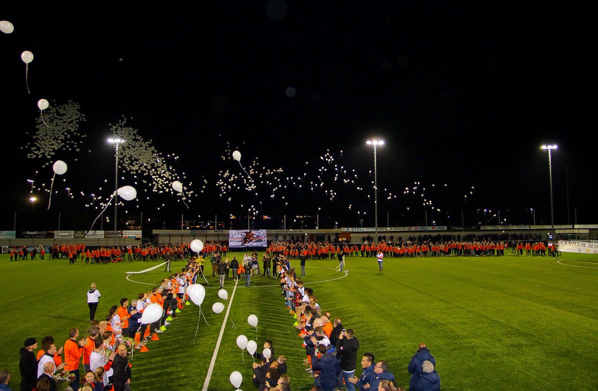 MoniekArends's tweet photo. Complimenten voor @vvkatwijk en de organisatie van deze bijzondere avond. Dank jullie wel dat ik hier m’n bijdrage aan heb mogen leveren #Staystrongsander #enzeau https://t.co/KeQGEAUHLP