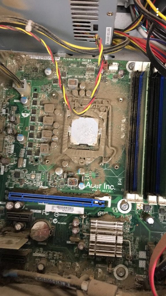 kalcofarmer's tweet image. Farm office computer was running slow and glitching. Runs better cleaned up, much faster. #computerneedsmudflaps