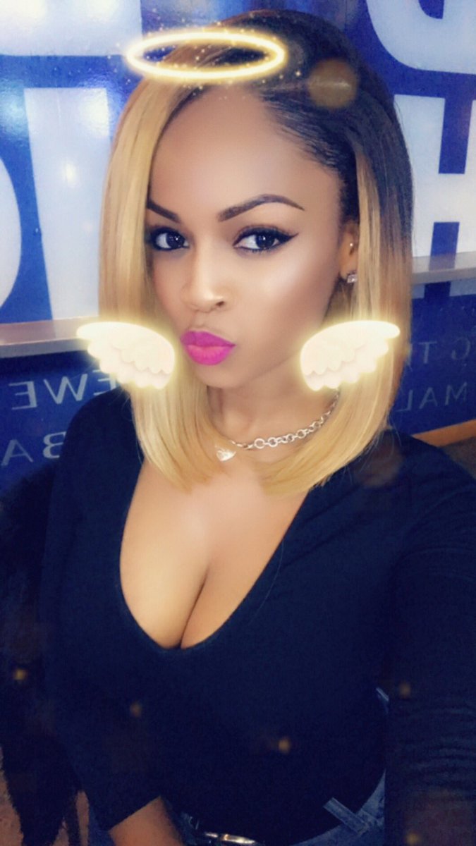 msgabbygang's tweet photo. Girls with big foreheads are the prettiest 😇 https://t.co/pm9XCxbepX