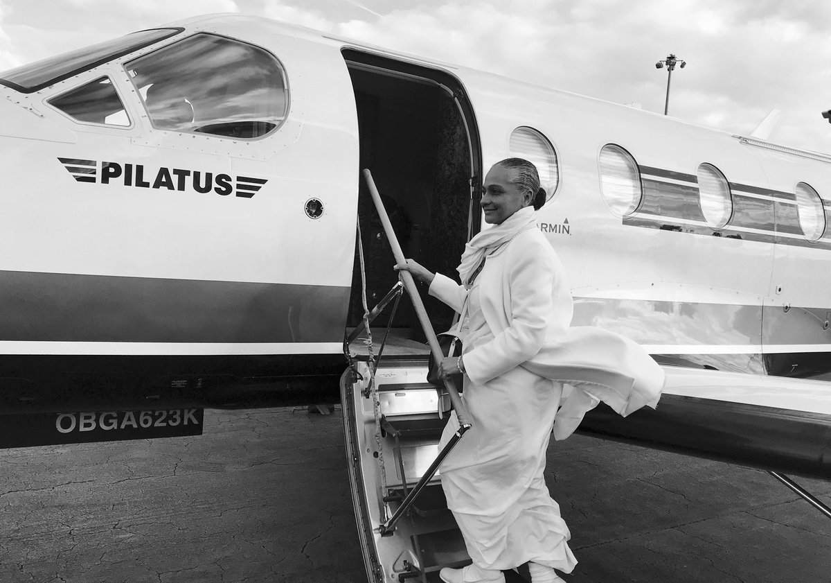 americameditate's tweet photo. .@JetSmarter when Angels choose to fly royally! Promo #AMJeT - great time in #Orlando for the #PGA creating #diversityandinclusion on the #golfcourse #PGAShow2018 https://t.co/PR9BFrSFH8