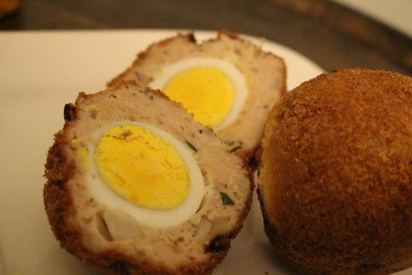 My celebration of #BurnsNight2018 ... home made #glutenfree scotch eggs with a wee drop of <a href="/LochLomondMalts/">Loch Lomond Malts</a> #Scotch #Whisky. I made the scotch eggs using entirely <a href="/Aldi_Ireland/">Aldi Ireland</a> #freefrom products. The Loch Lomond Whisky is served in a Glencairn Glass. Delish. Slainte.