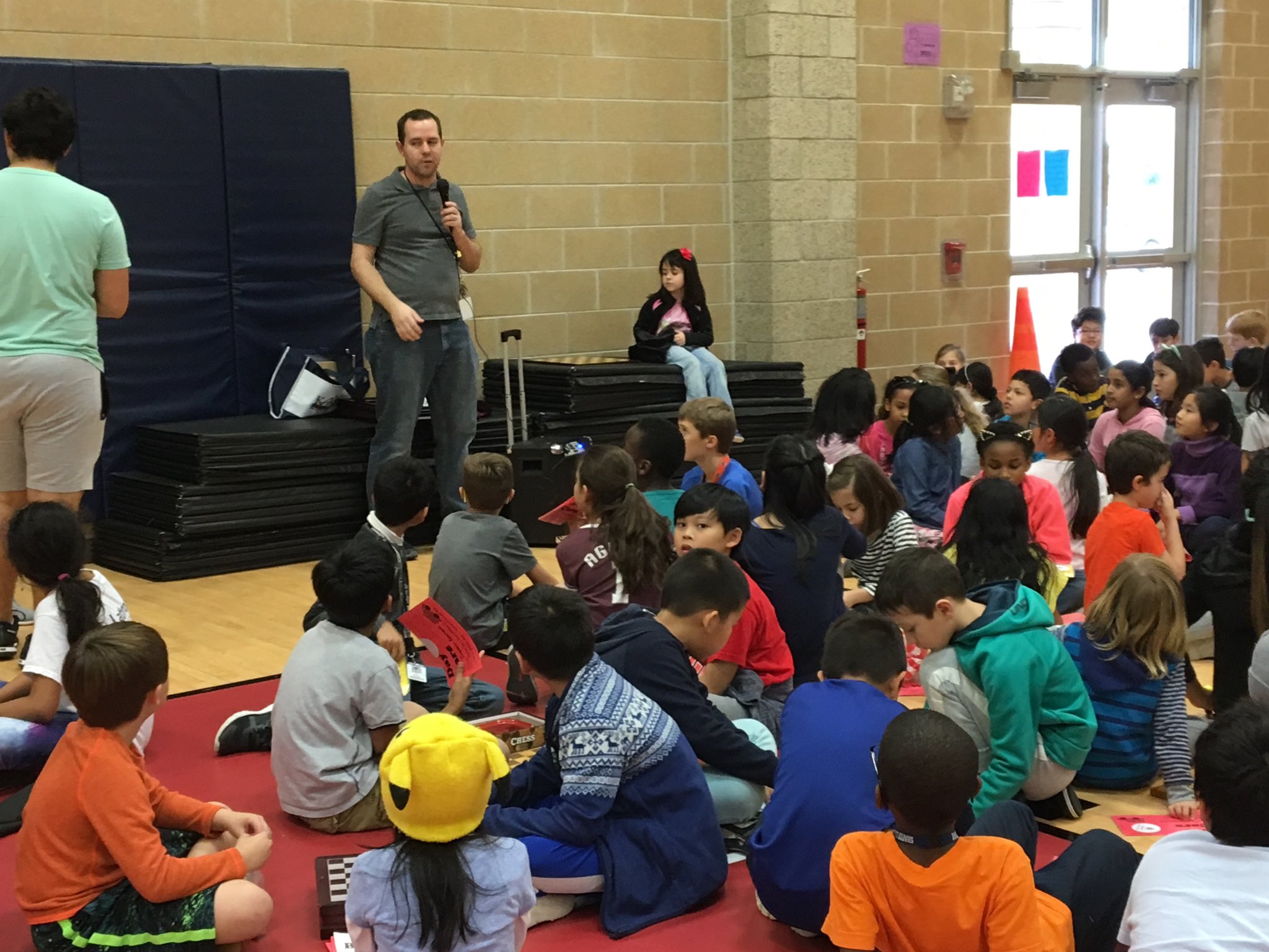 Shafer Elementary on Twitter "Mr Whiteley teaches 1st time players in our new Chess Club. 