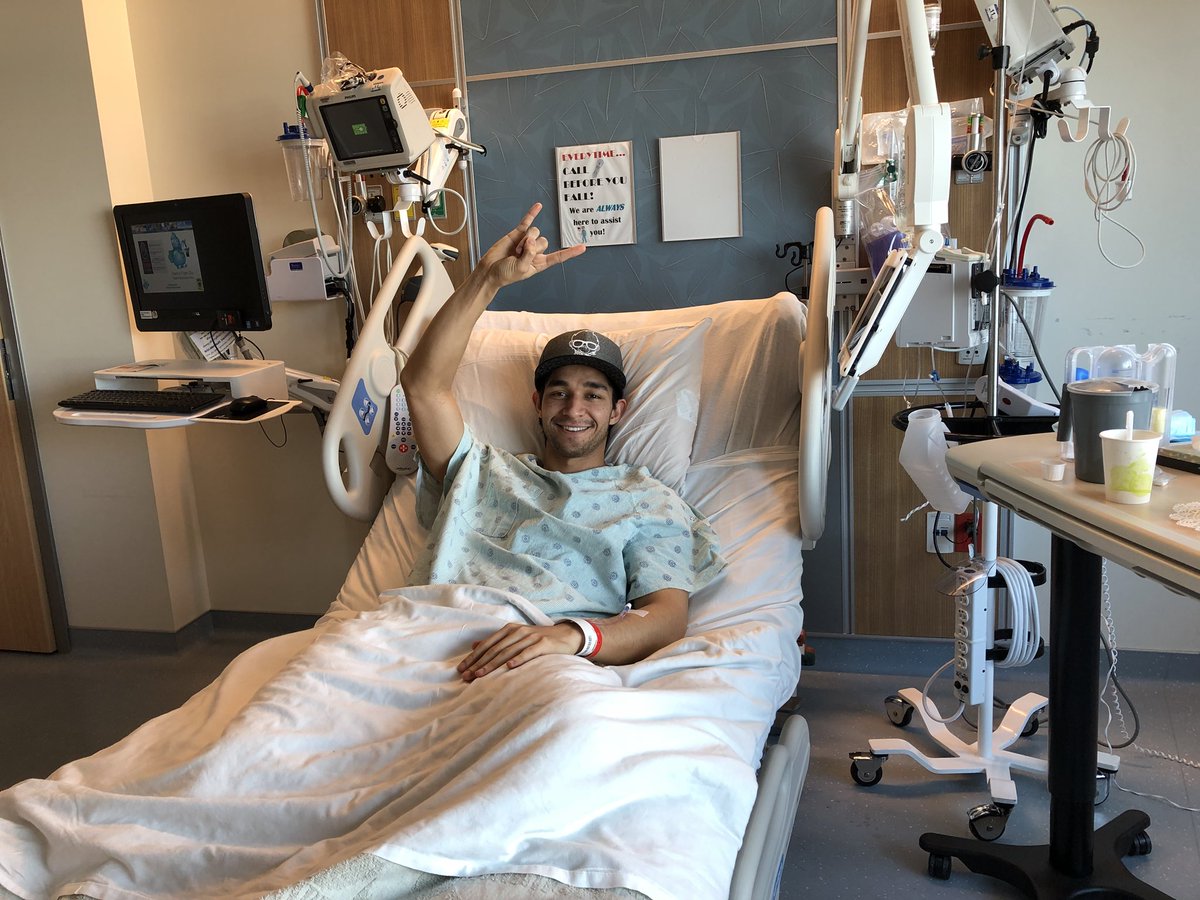 Wil_Dasovich's tweet photo. Alive and well. #TheComeback starts now! 💪🏼💪🏼💪🏼 https://t.co/1yaHjBQ6gE