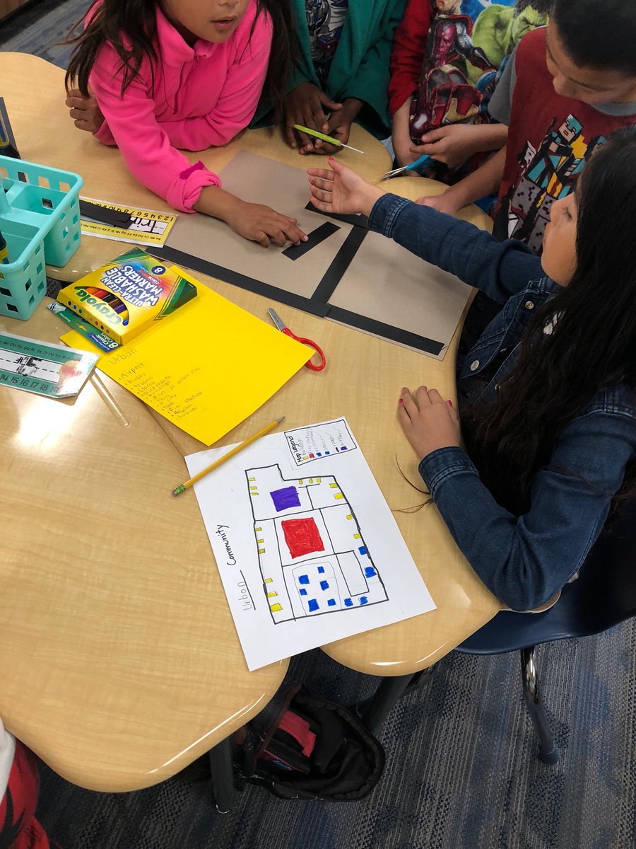 MuraokaCVESD's tweet photo. Ms. Marrujo’s 2nd Ss designing community dioramas #engineeringatwork #innovateandcreate @CVESDNews @CV_InnovationSt https://t.co/lp3fDbFRfD