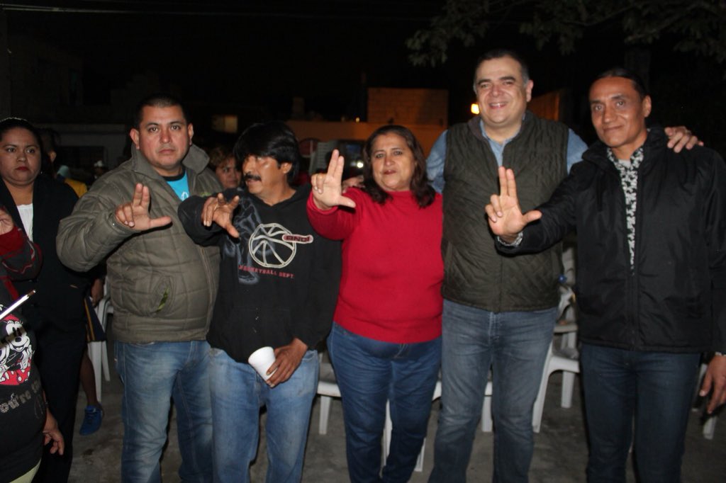 LaloTampico's tweet photo. Festejando a los Cumpleañeros del mes de Enero con mis amigos de la Col Lopez Portillo #HagamosloPorTampico #JaiboDeCorazon https://t.co/3VLKzcXJbK