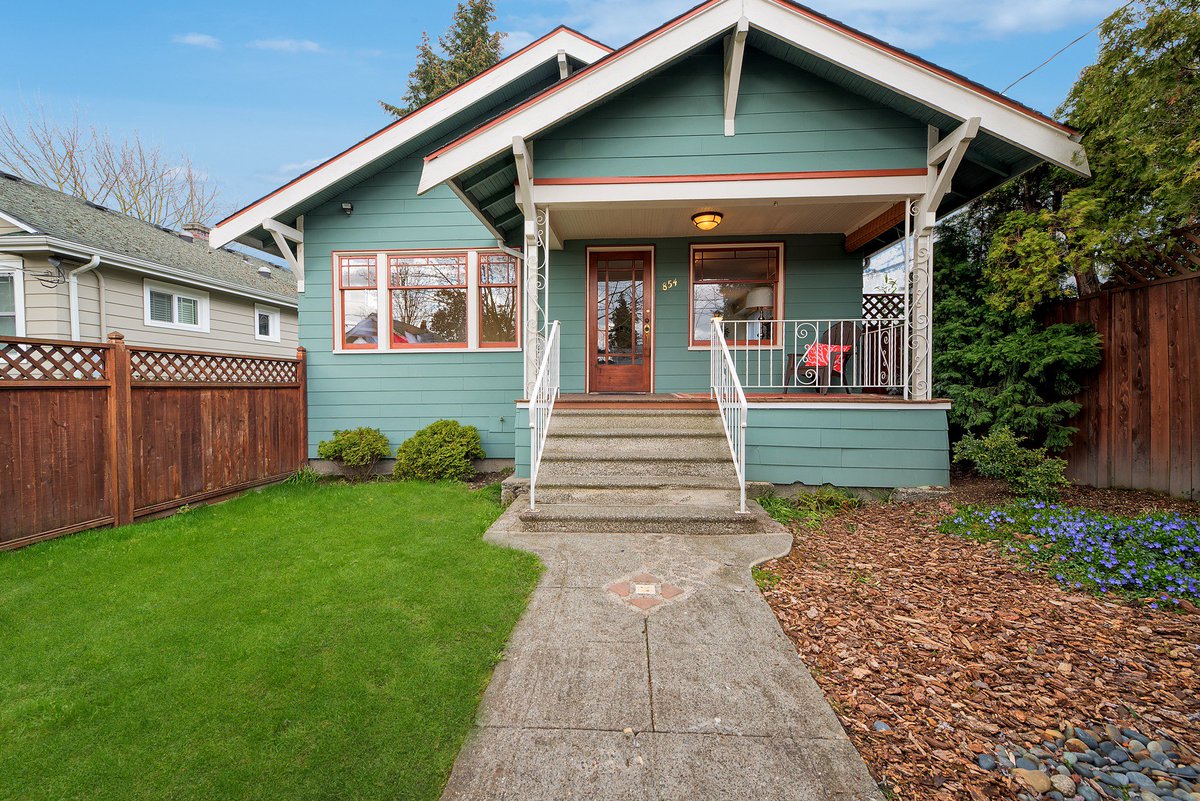 Nearly 20% of King County homes now cost at least 1 million dollars.  That's incredibly crazy!  There still is affordable housing out there.  Our team can help you find it! bit.ly/2DQHN3Z #SeattleRealEstate #AliseRobertsandCo #CrazyHousingMarket