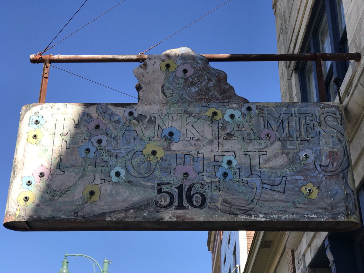 TheGlobalGypsy1's tweet photo. What’s the story with the coolness of this sign? Are you drawn in your travels to the unique? Or do you just follow along failing to lift your eyes &amp; see the beauty in the unusual &amp; unexpected? #TakeNotice #franklinjameshotel #roadtripping #Memphis #travel #signs https://t.co/ciXcfc0DIZ