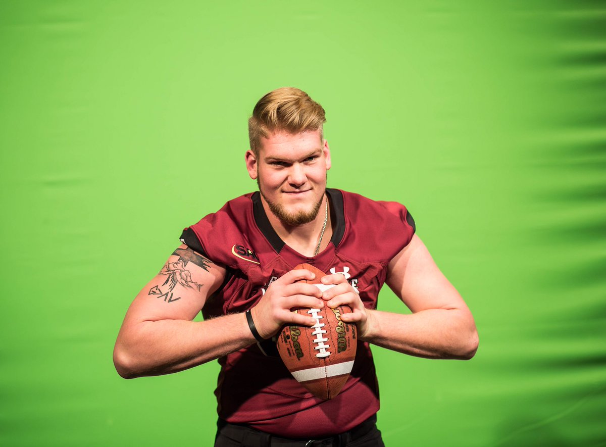 nhaney1283's tweet photo. I️m extremely blessed that I️ will be continuing my football career for the next 4 years at Lenoir-Rhyne University. I️ want to thank my family for helping me get to where I️ am today. Also I️ want to thank my coaches for coaching me and making me better #LRFootball https://t.co/LzHwpV1Llb