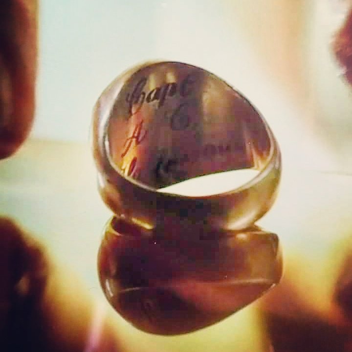 StudioYutani's tweet photo. I have decided to make Holloway's ring from Prometheus.

The base of the ring reads Capt. A C Holloway, I wonder what the A stands for. @TheRealElemgy could you tell me please?

#charlieholloway #prometheus #holloway #captain #sterlingsiver #signetring #mensjewelry #alienprequel https://t.co/2jLAjZhtxl