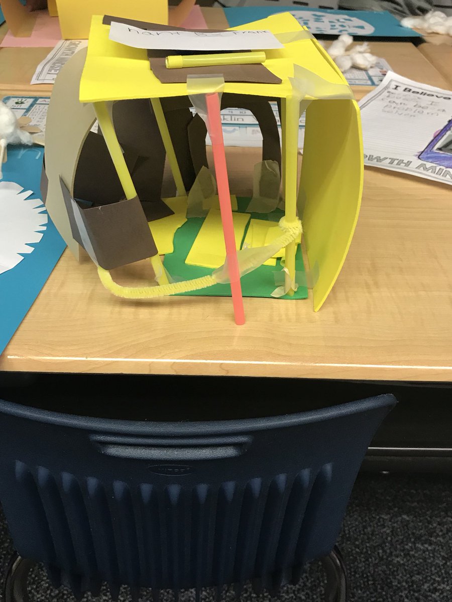 LeopardsLES's tweet photo. Awesome turnout for our STEM night! We ❤️ our families! @LeopardsLES @bvschools #teachLES #bestyearyet https://t.co/vjQiqplQKz