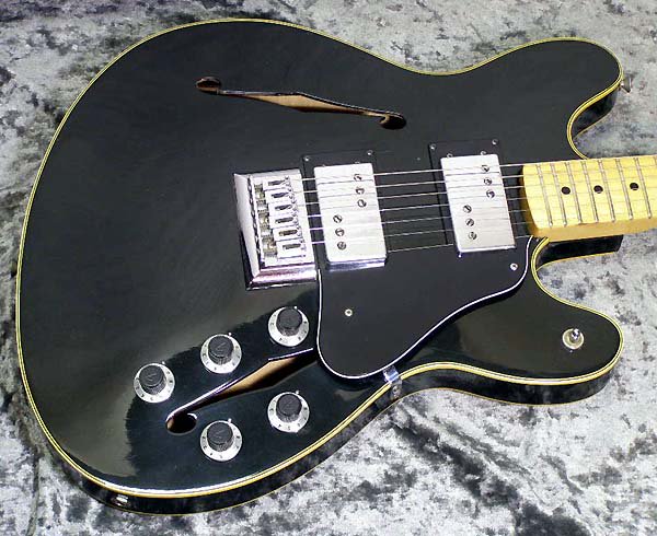 新着楽器｜クローズアップ！】 □Fender Starcaster 1975年製 なかなか