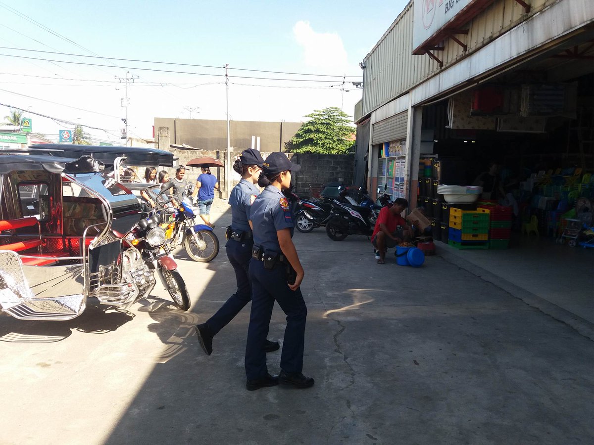 STAROSAPNPNEPPO's tweet photo. Personnel of this station under the supervision of PCI HERBERT G OCUMEN, OIC conducted beat patrol/police visibility within AOR in connection to enhanced managing police operations https://t.co/Hrd5pcwH99
