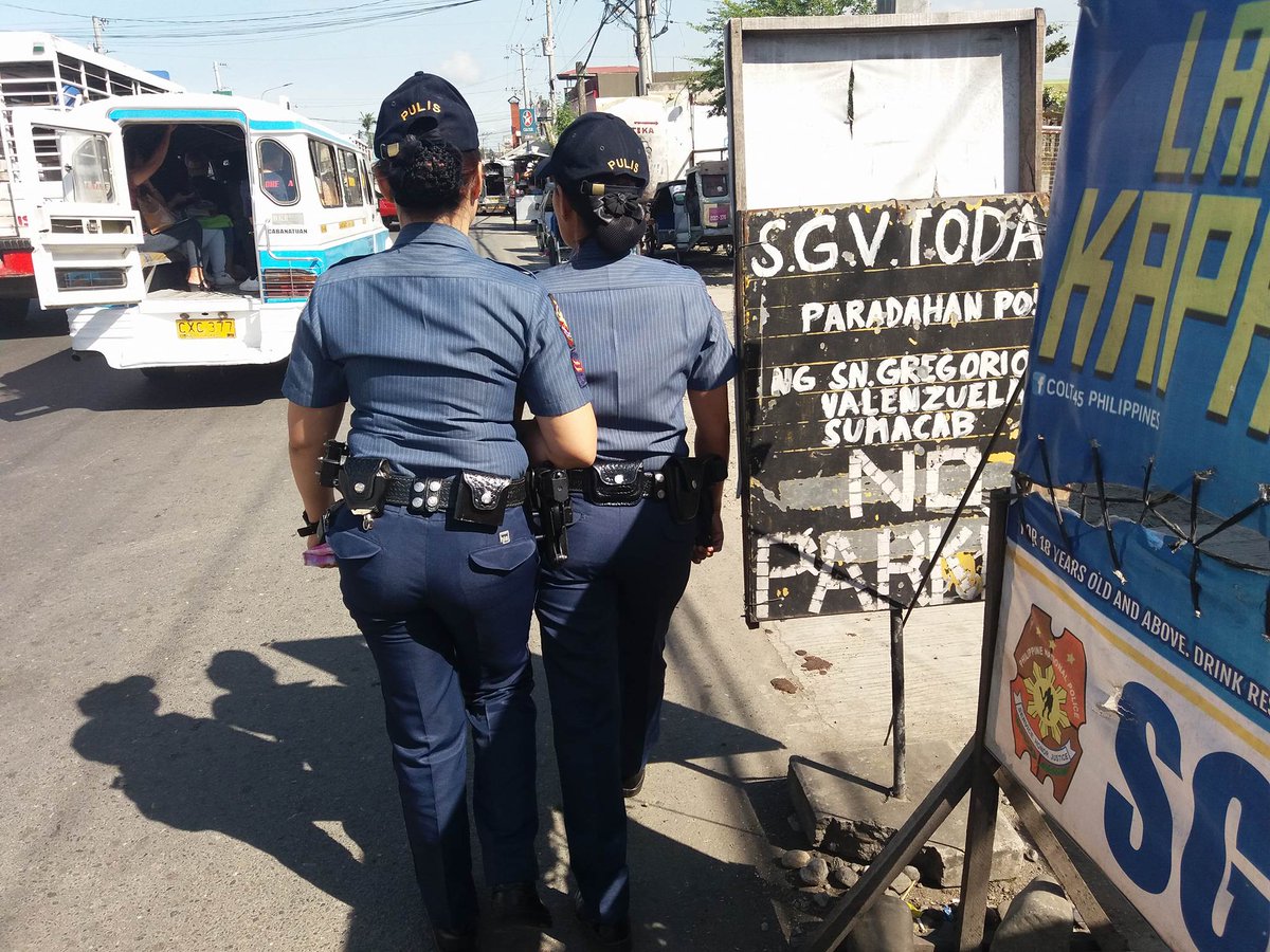 STAROSAPNPNEPPO's tweet photo. Personnel of this station under the supervision of PCI HERBERT G OCUMEN, OIC conducted beat patrol/police visibility within AOR in connection to enhanced managing police operations https://t.co/Hrd5pcwH99
