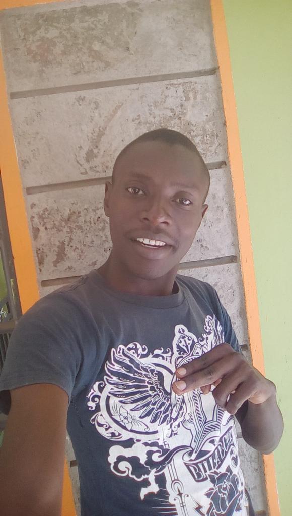 nelsonkirui24's tweet photo. My Country people✊✊✊@ADELLEO @ShaffieWeru @Kiss100kenya @Gailmaureen3 @BabieAlinda @MoukoWisely #PhotoPhridayOnKISS https://t.co/2oqidiXaKD