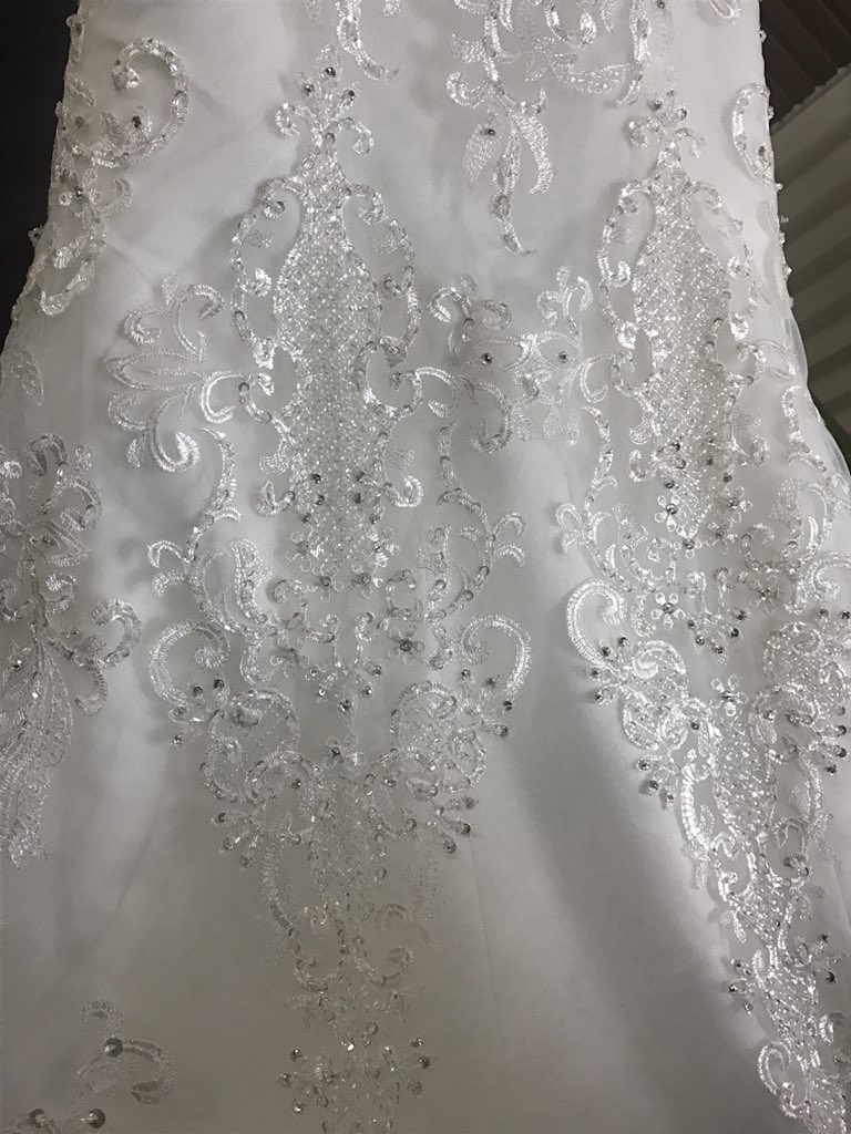 sally2peng's tweet photo. Leashion new gorgeous mermaids style LW1936 release #detachable shoulder piece# https://t.co/fq5NmSuOMR
