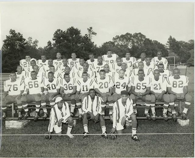 ChrisJHallSC's tweet photo. 1964 South Carolina Area Trade School (SCATS) Football Team (now Denmark Technical College). The 1964 team went Undefeated with only 18 points being score against them the entire season!
.
.
#tbt #history #college #throwbackthursday #hbcu #wearedtc #Denm… https://t.co/bRNqJha8ax https://t.co/hcSnGcK4vB