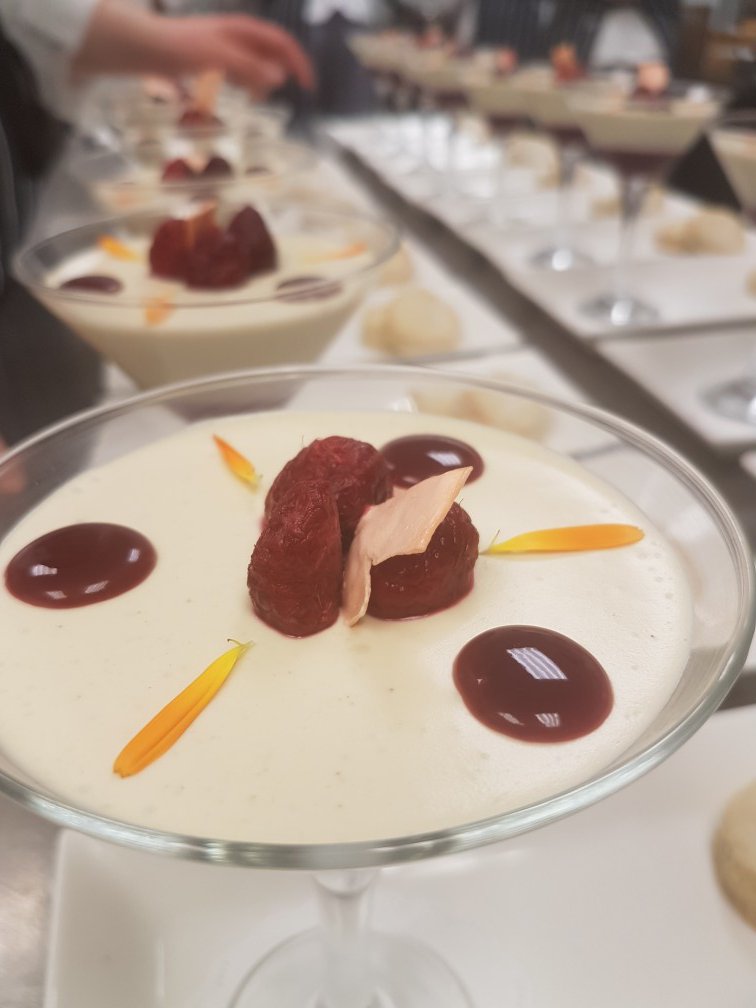 WaterfrontDC's tweet image. @DonnyCollege Catering and Hospitality Students #BurnsNight2018 in @WaterfrontDC #TeamWork