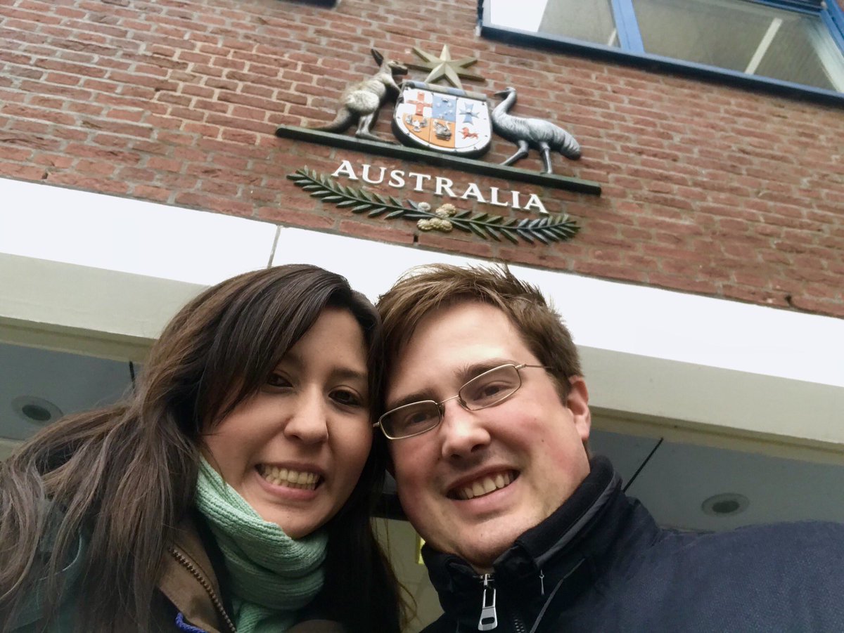 Moss on Twitter: "Happy #AustraliaDay2018 to all the Aussies out there, from the #Netherlands! Here's our patriotic selfie in front of the Australian embassy in Den Haag (The Hague) 👍🇦🇺 taken