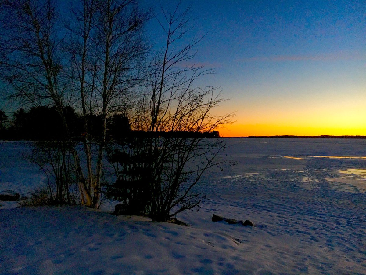 ModelPhotogDar's tweet photo. There is a certain joy you can only get from making someone else’s life better. #givetoget #happiness #reallygoodday #sunset ❤️💋 https://t.co/eyQfEA5XWx