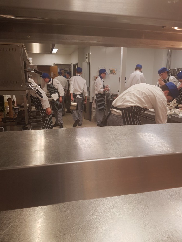 WaterfrontDC's tweet image. Great work..
 #teamwork VRQ L2 Professional Chef Diploma @DonnyCollege #BurnsNight2018 in @WaterfrontDC