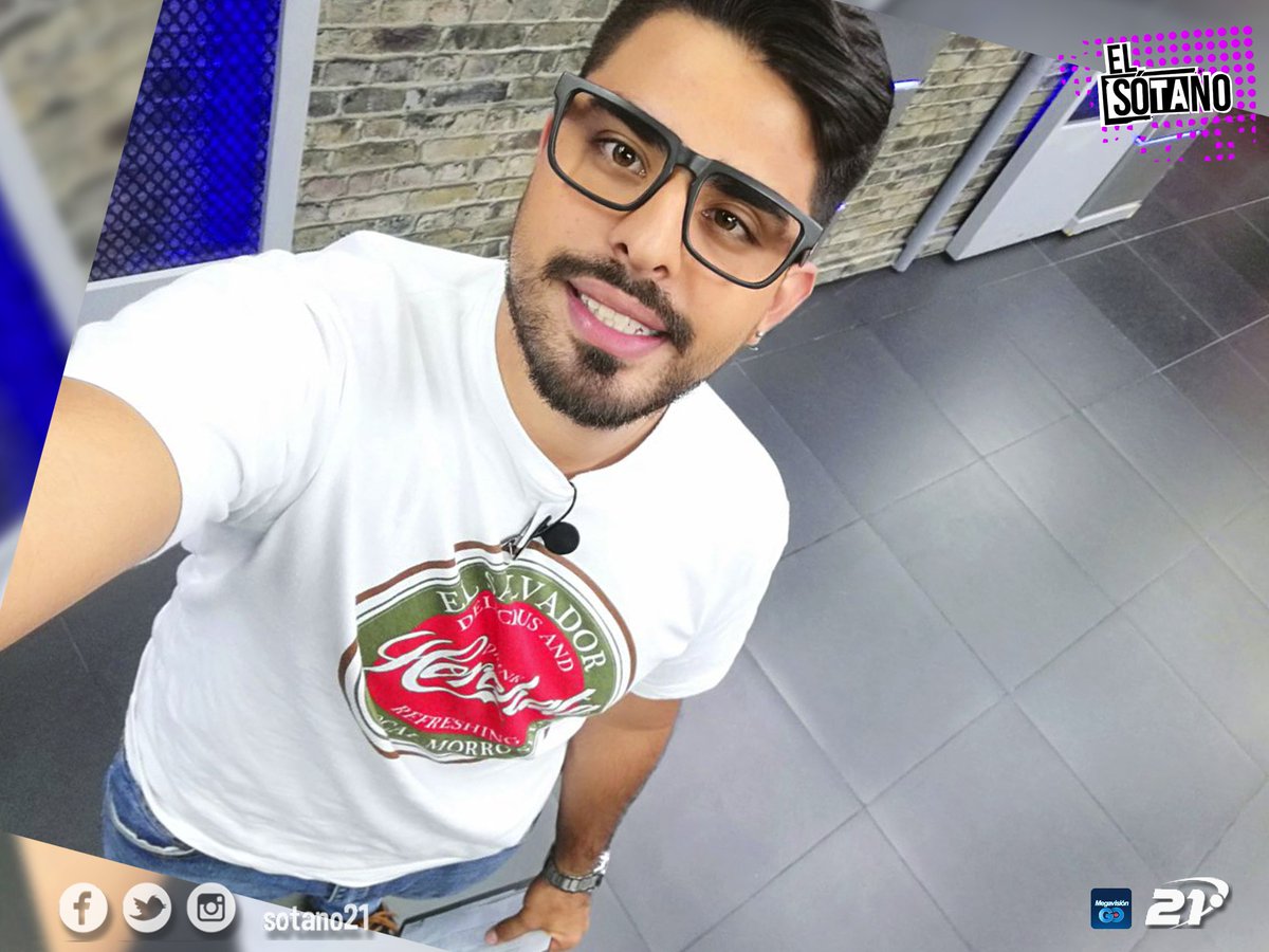 elsotano21's tweet photo. ¡Ya hay fecha para el lanzamiento del #Samsung #GalaxyS9 ! 📲📅 Los detalles con @JoseRoberto_GB en #Geeks
¡Recuerda que las chemis de José las encuentras en #WANAKO🇸🇻👕 ! https://t.co/176BDVoYLu