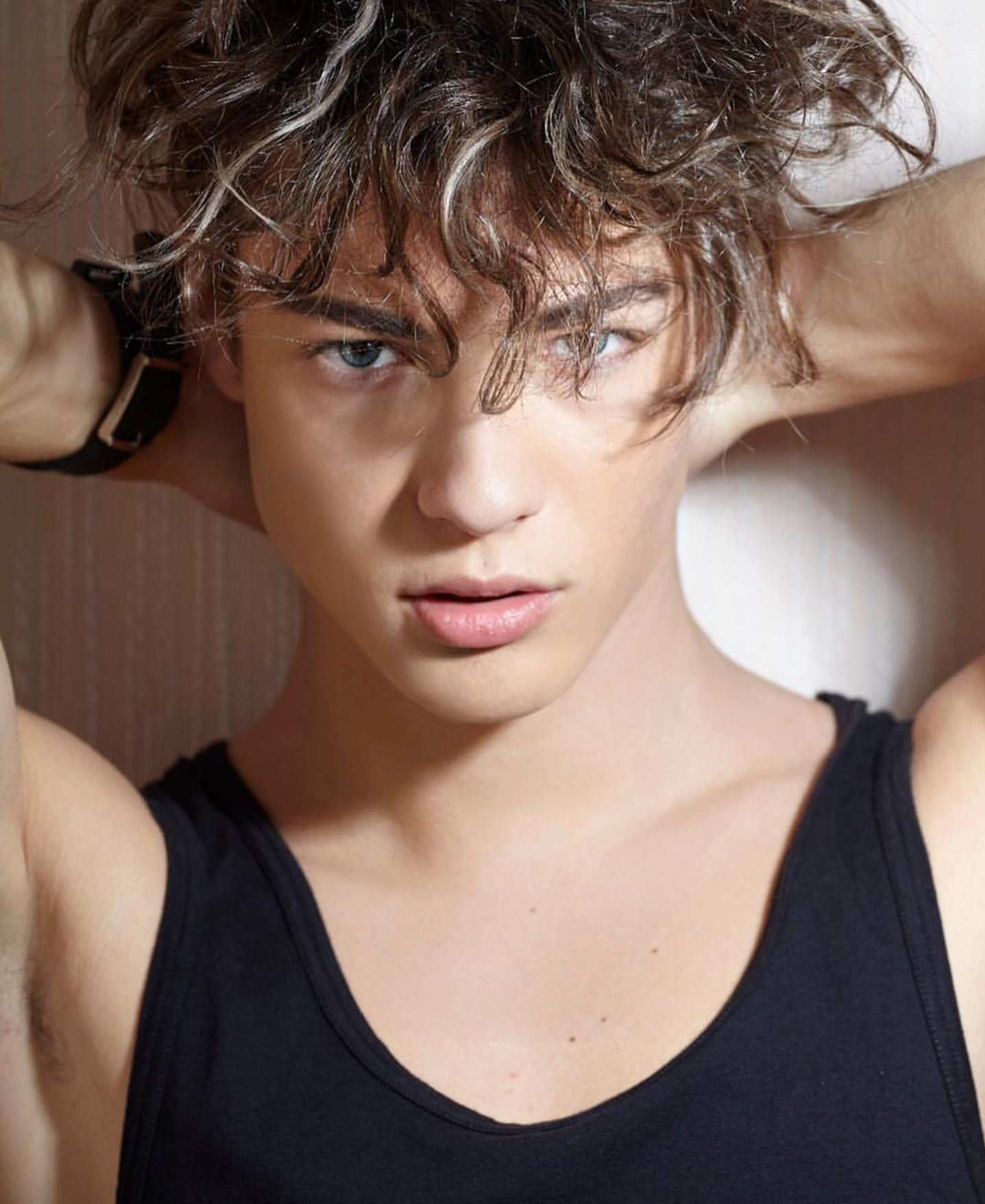 Chicos Geniales © ® on Twitter: "C H I C O S G E N Í A L E S M o d e l