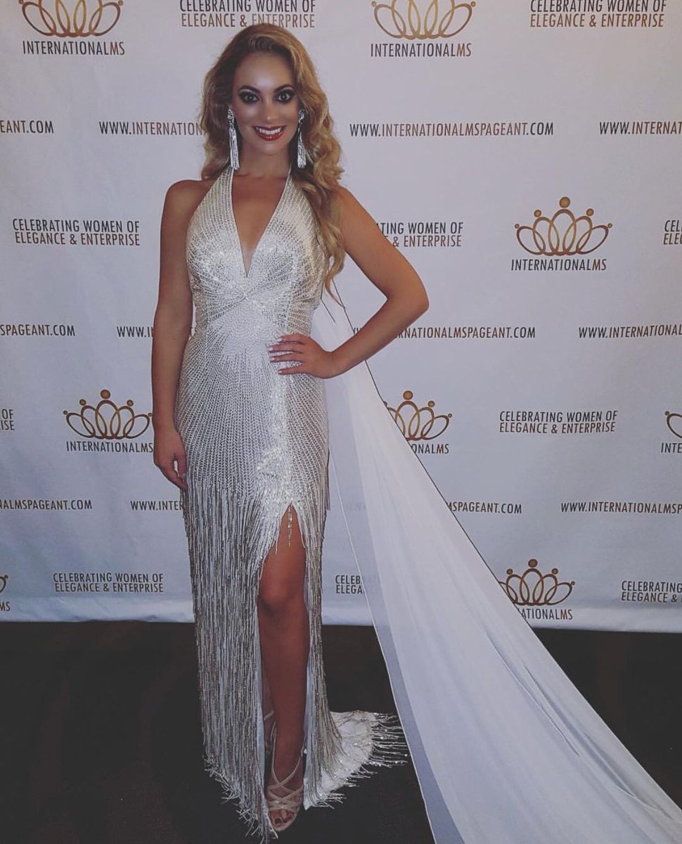 pageantplanet's tweet photo. HIT or MISS?
International Ms. Illinois Evening Gown
#pageantplanethitormiss https://t.co/Lg3C2EAek1