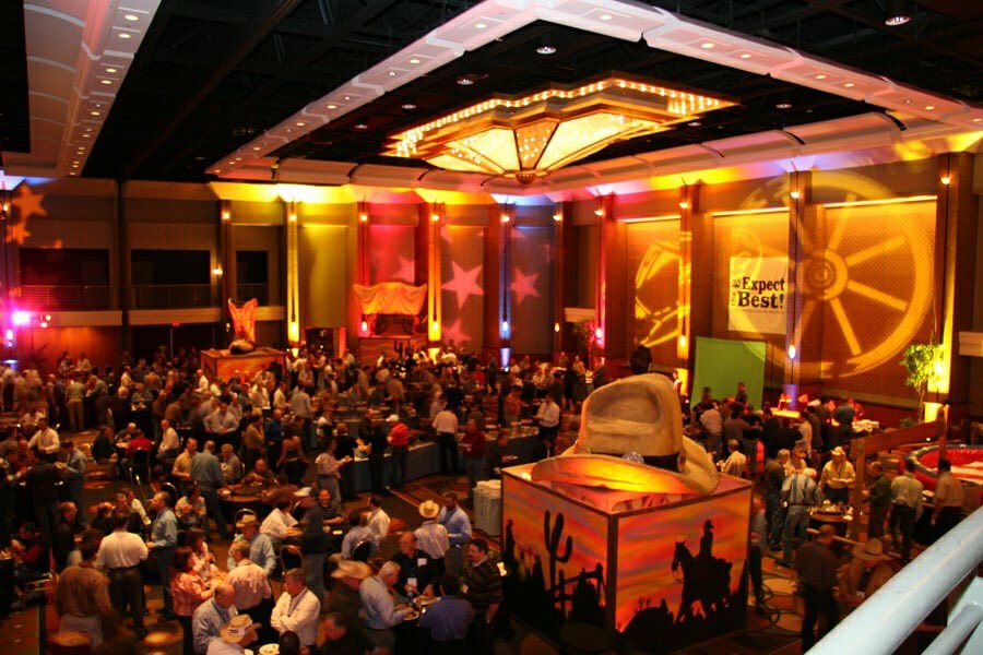 ACCESSTexas's tweet photo. Western Wow @ACCESSdmc @meetingsmeanbiz #eventplanner #eventprofs #eventdesign #lighting #decor #accessexperiences https://t.co/3xYwHvKgzV
