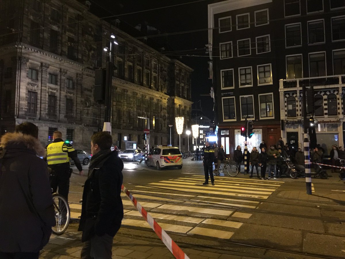hole400's tweet photo. #Amsterdam https://t.co/S9UAUZdtUK