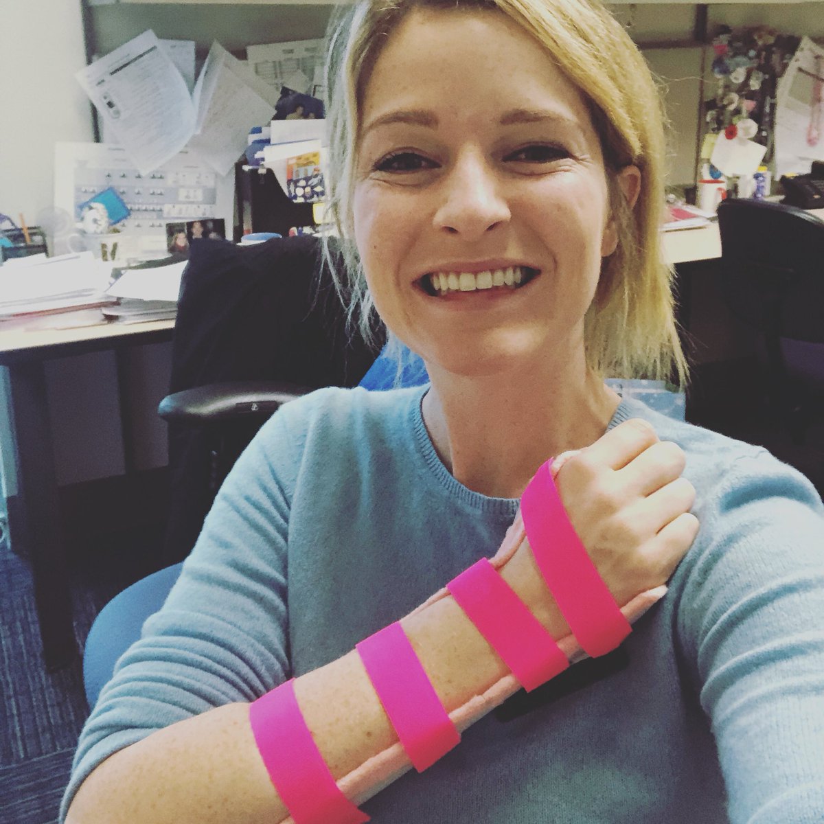 jOTie2019's tweet photo. JoOTs first splint fabrication  🙌🏻 https://t.co/Iyx6Pyd6rC
