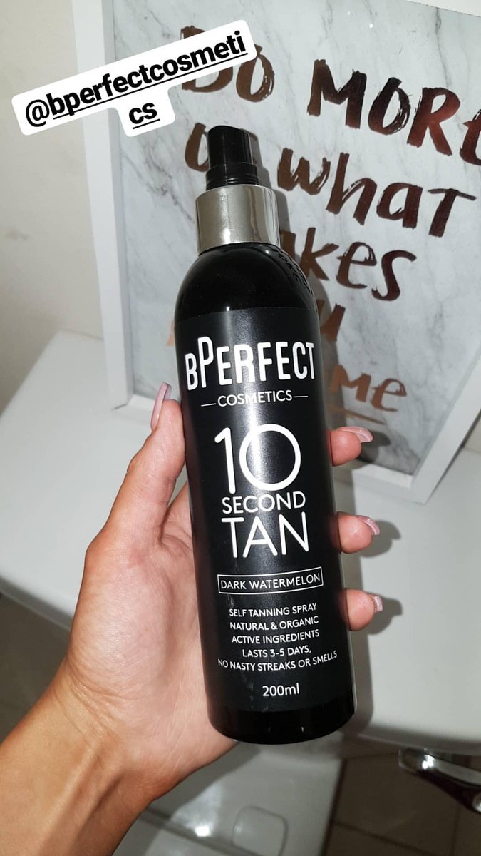 Before and after using <a href="/bperfectcosm/">BPerfect Cosmetics</a> 10 second tan in the shade Dark... It smells like watermelon..💣
#tanning #bperfect #tan #bbloggers #fbloggers #beautyblogger #bronzed #love