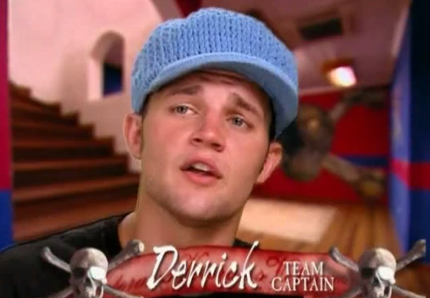 HoNzarelli's tweet photo. @SHOTOFYAGER @DerrickMTV Rewatched the Gauntlet II recently... What's the deal with this hat? :p #AskDAnything https://t.co/Z9EsHBUDTz