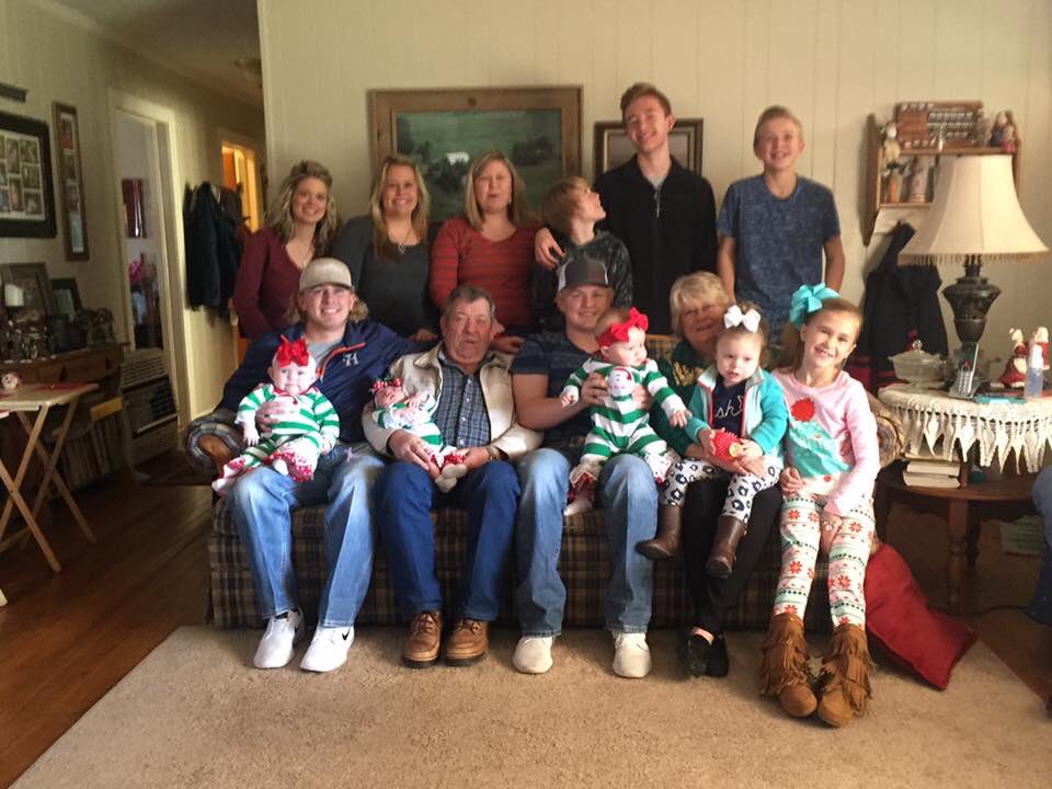 thomashudson_13's tweet image. Please keep my Papa in y’alls prayers.