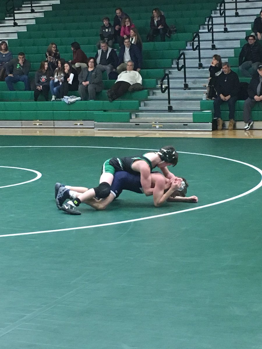 MayfieldSports's tweet image. Eddie Wallace, major decision at 106