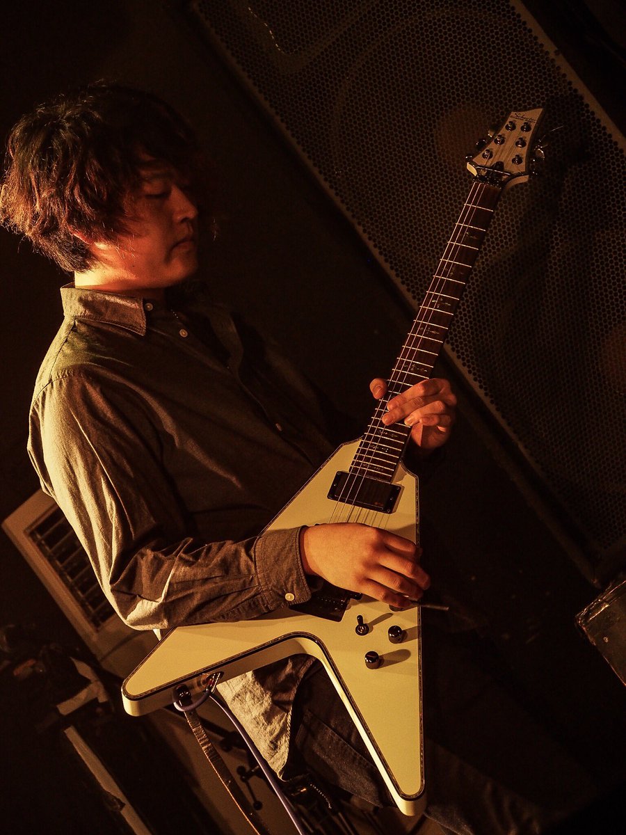 ri0423_guitar's tweet photo. 01.25 @ WAVE

CLUBCHANGE WAVE  
2018新年SP LIVE vol.4

・

MELLOW iNSANiTY

・ https://t.co/CubeNzS4uf