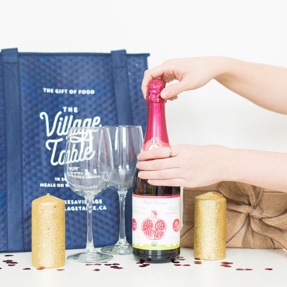 village_table's tweet photo. Love is in the air! With #ValentinesDay just around the corner, channel your inner cupid and add a love package to your next Village Table order. Who wouldn't want to pop some bubbly &amp; indulge in a box of chocolates? 
ORDER NOW: https://t.co/22z7ABDs4A https://t.co/oiuBHKwYMg