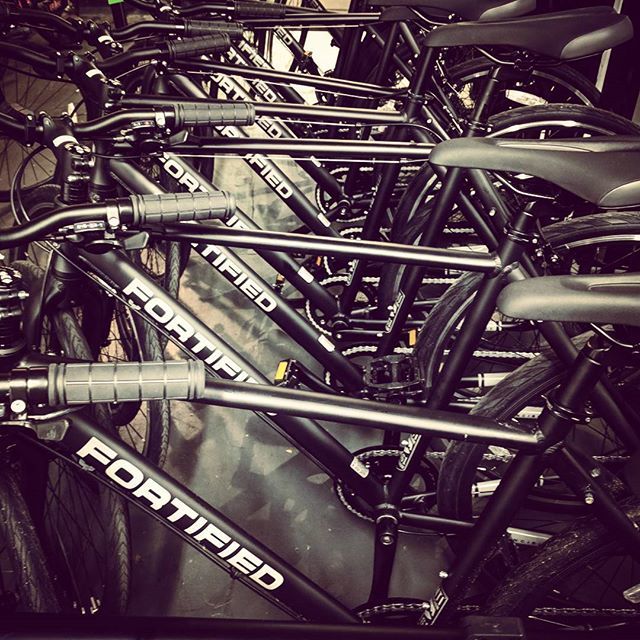 FORTIFIEDbike's tweet photo. Bikes on bikes #onbikes #dream
.
.
.
#commuter #commutebybike #photooftheday #bikethief #bikelife #bikesofinstagram #bicyclesofinstagram #instagood #betterwithbikes #bicycle #love #cycling #ridewithconfidence #winter #bikedesign #beseen #thieves #bikepor… https://t.co/xlZFlvv35x https://t.co/Jha9X7r9PE